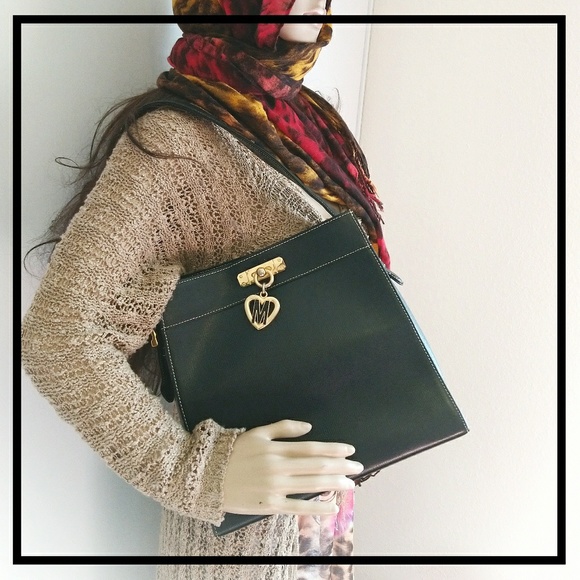 Moschino Cheap and Chic Classic Shoulder Bag - Picture 7 of 8